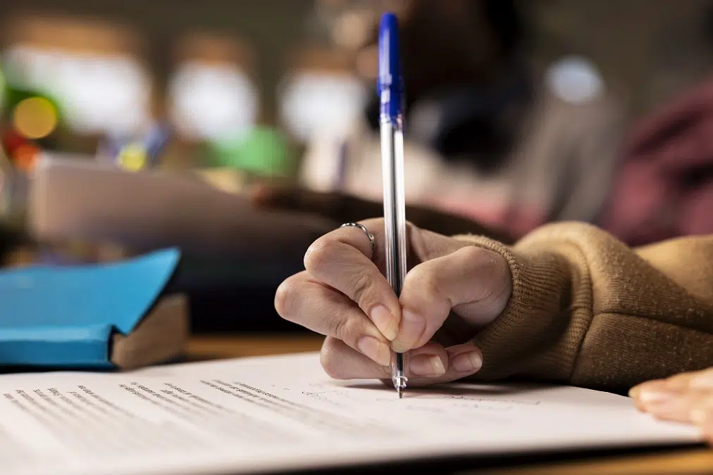 مشاوره رایگان ارشد وزارت بهداشت: راهنمای کامل برای موفقیت در کنکور ۱۴۰۴